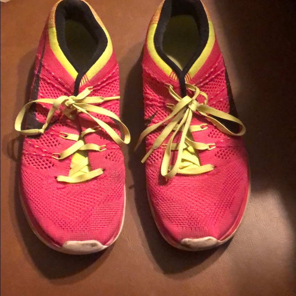 Nike Pink Flyknit Lunar 1 Running shoes